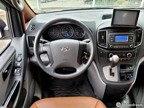 Hyundai Grand Starex