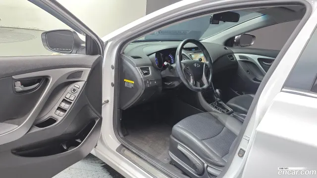 Hyundai Elantra (Avante)