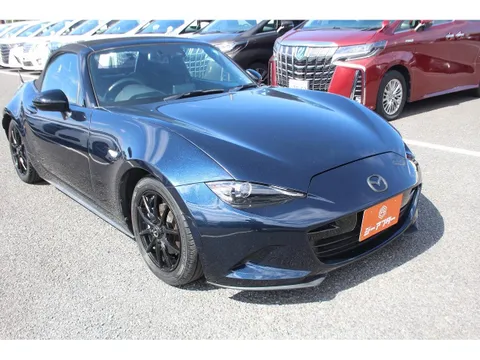 Mazda MX-5 (Roadster)