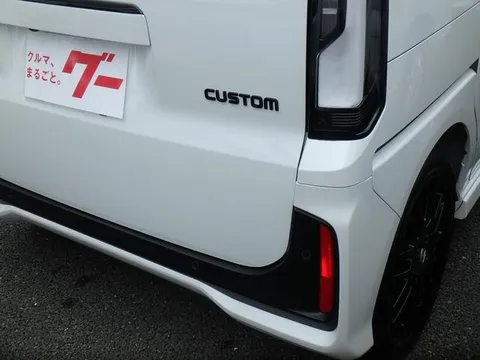 Honda N-BOX Custom