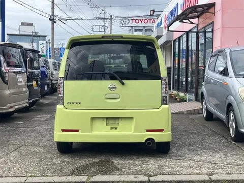 Nissan Otti