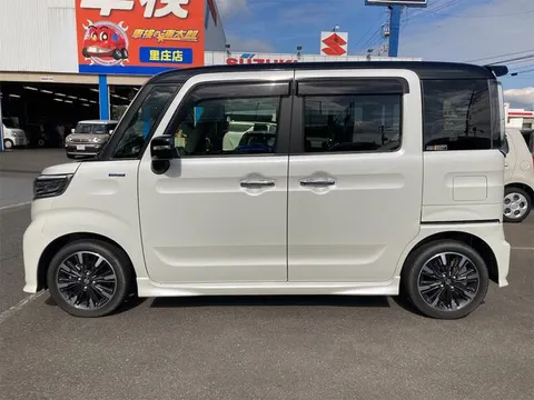 Suzuki Spacia Custom