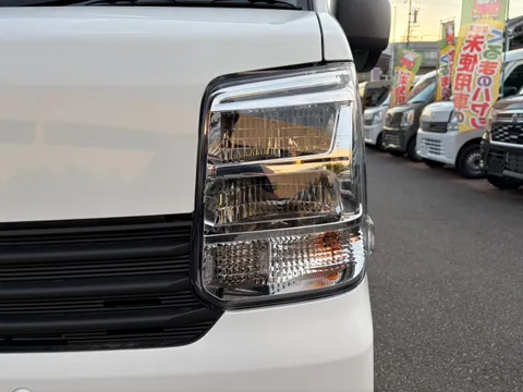 Mitsubishi Minicab Van