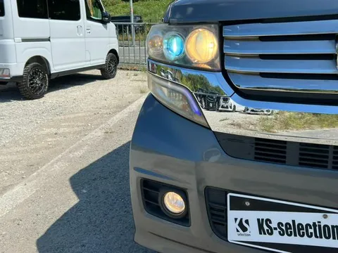 Honda N-BOX Custom