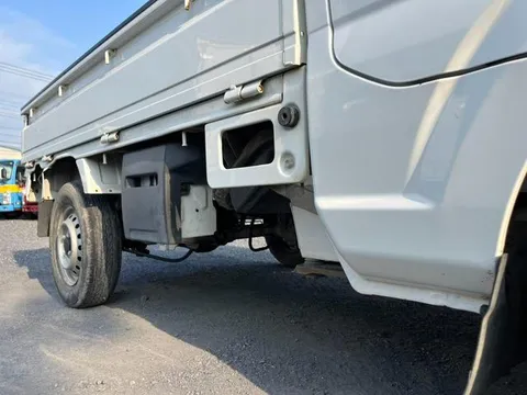Nissan Clipper Truck