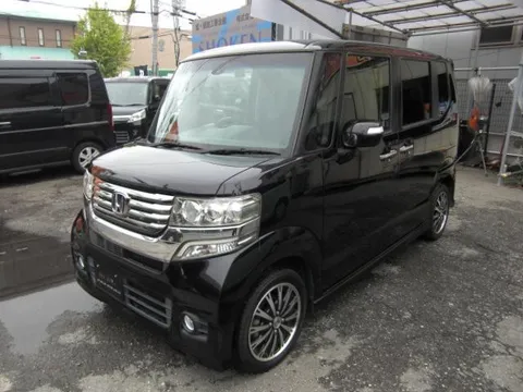 Honda N-BOX Custom