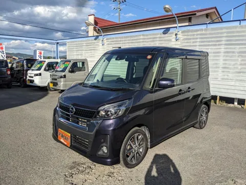 Nissan Dayz Roox
