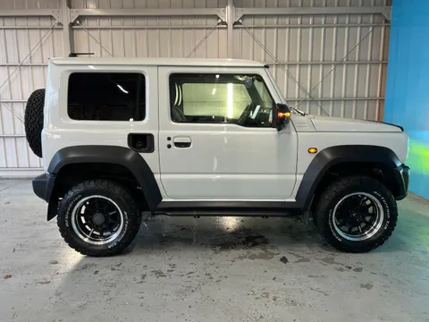Suzuki Jimny Sierra