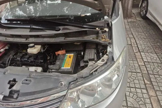 BYD M6