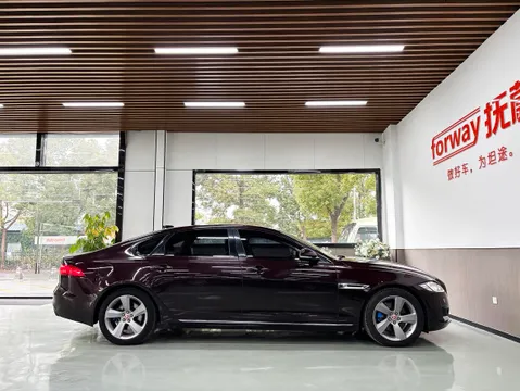 Jaguar XFL