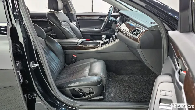 Genesis G90 (EQ900)