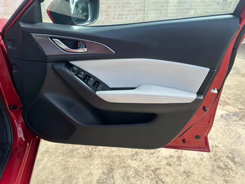 Mazda Axela Sport