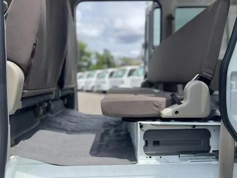 Nissan Clipper Van
