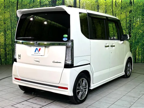 Honda N-BOX Custom