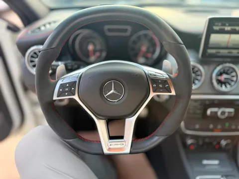 Mercedes-Benz Mercedes-Benz GLA