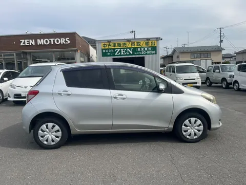 Toyota Yaris (Vitz)