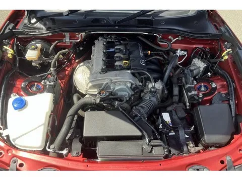 Mazda MX-5 (Roadster)