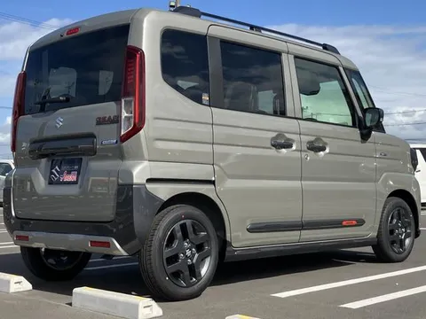 Suzuki Spacia Gear