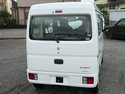 Suzuki Every