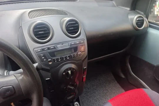BYD F0