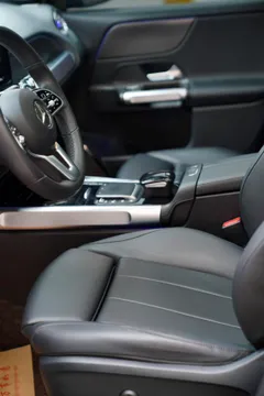 Mercedes-Benz Mercedes-Benz GLB