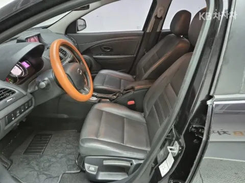 Renault SM3
