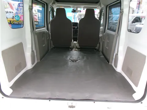 Mitsubishi Minicab Van