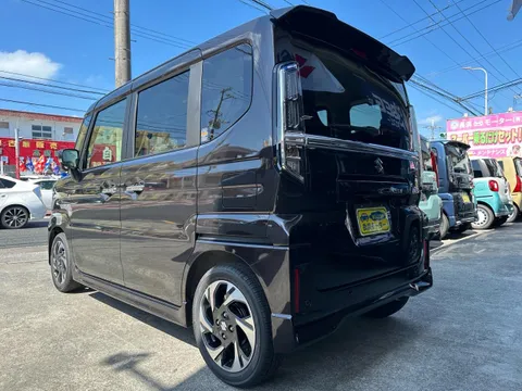 Suzuki Spacia