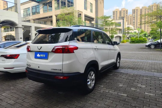 Wuling Hongguang S3