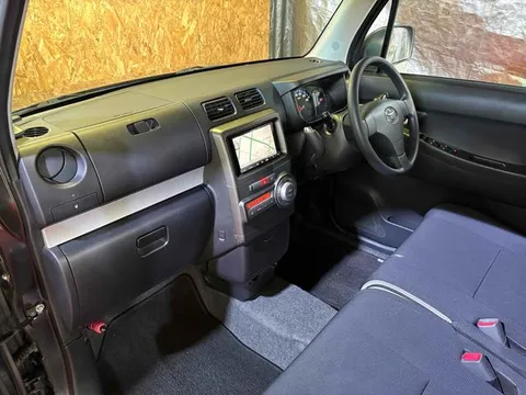 Toyota Pixis Space