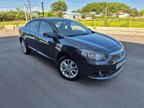 Renault SM3