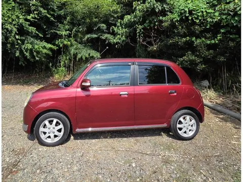 Daihatsu Mira Gino