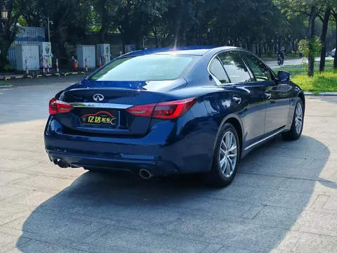 Infiniti Q50L