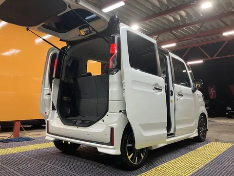 Suzuki Spacia Custom