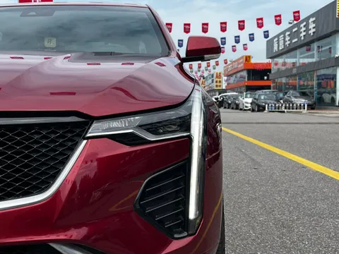 Cadillac CT4