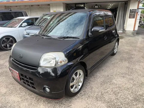 Daihatsu Esse