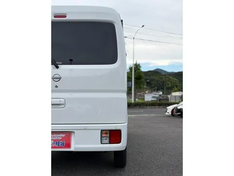 Nissan Clipper Van