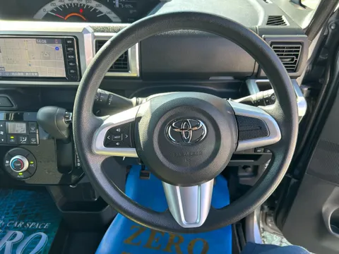 Toyota Pixis Mega