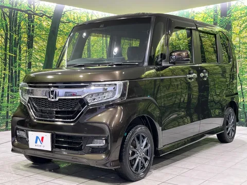 Honda N-BOX Custom