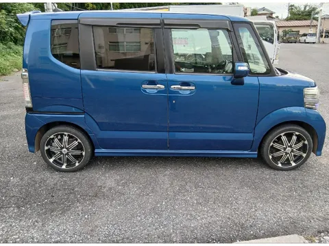 Honda N-BOX Custom