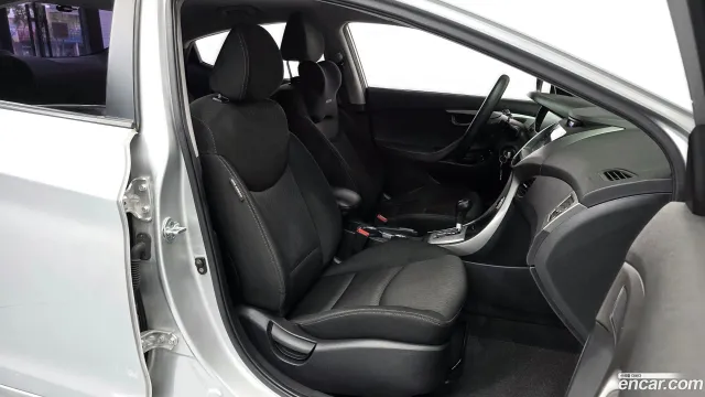 Hyundai Elantra (Avante)