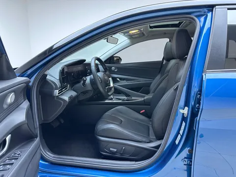 Hyundai Elantra (Avante)