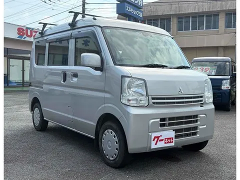 Mitsubishi Minicab Van
