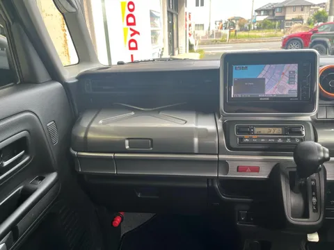 Suzuki Spacia