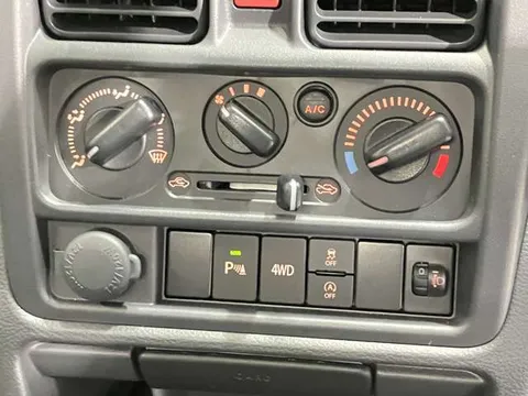 Nissan Clipper Truck