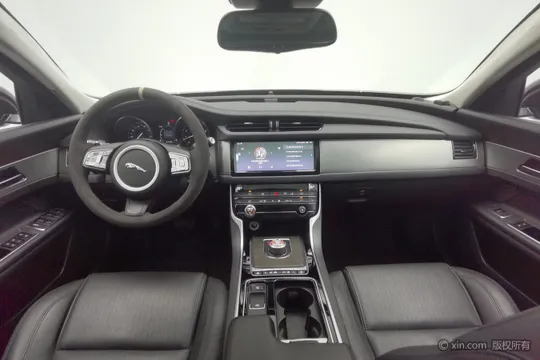 Jaguar XFL