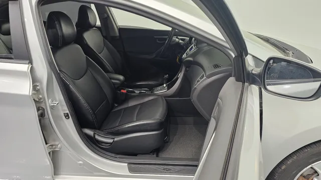 Hyundai Elantra (Avante)