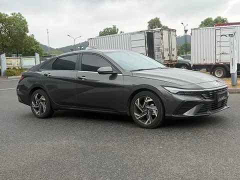 Hyundai Elantra (Avante)