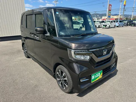 Honda N-BOX Custom