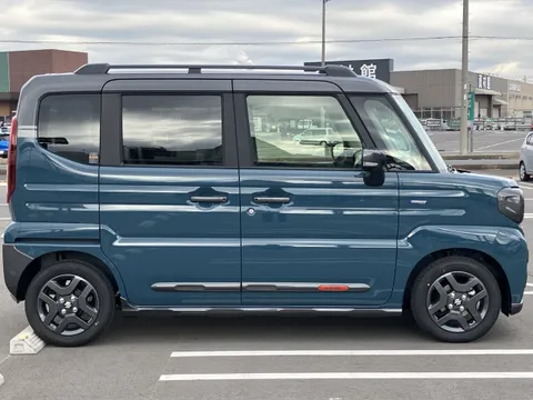 Suzuki Spacia Gear